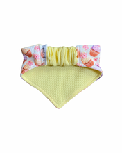 Load image into Gallery viewer, Yellow backside to cupcake pattern