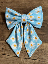 Load image into Gallery viewer, Daisy’s